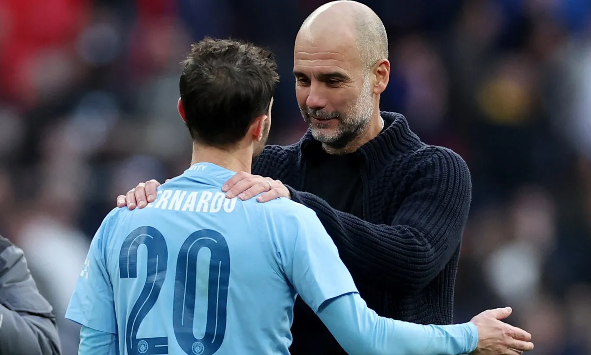 Pep Guardiola úp mở Bernardo Silva rời Manchester City sang Barca